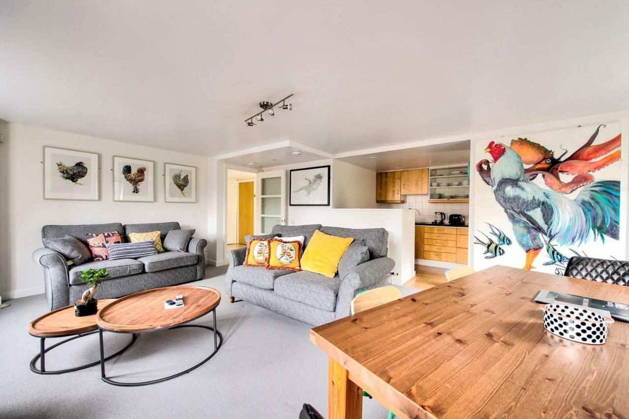 Ferienwohnung Altido Ultra Stylish Calton Road Apt W/ Parking Edinburgh Exterior foto
