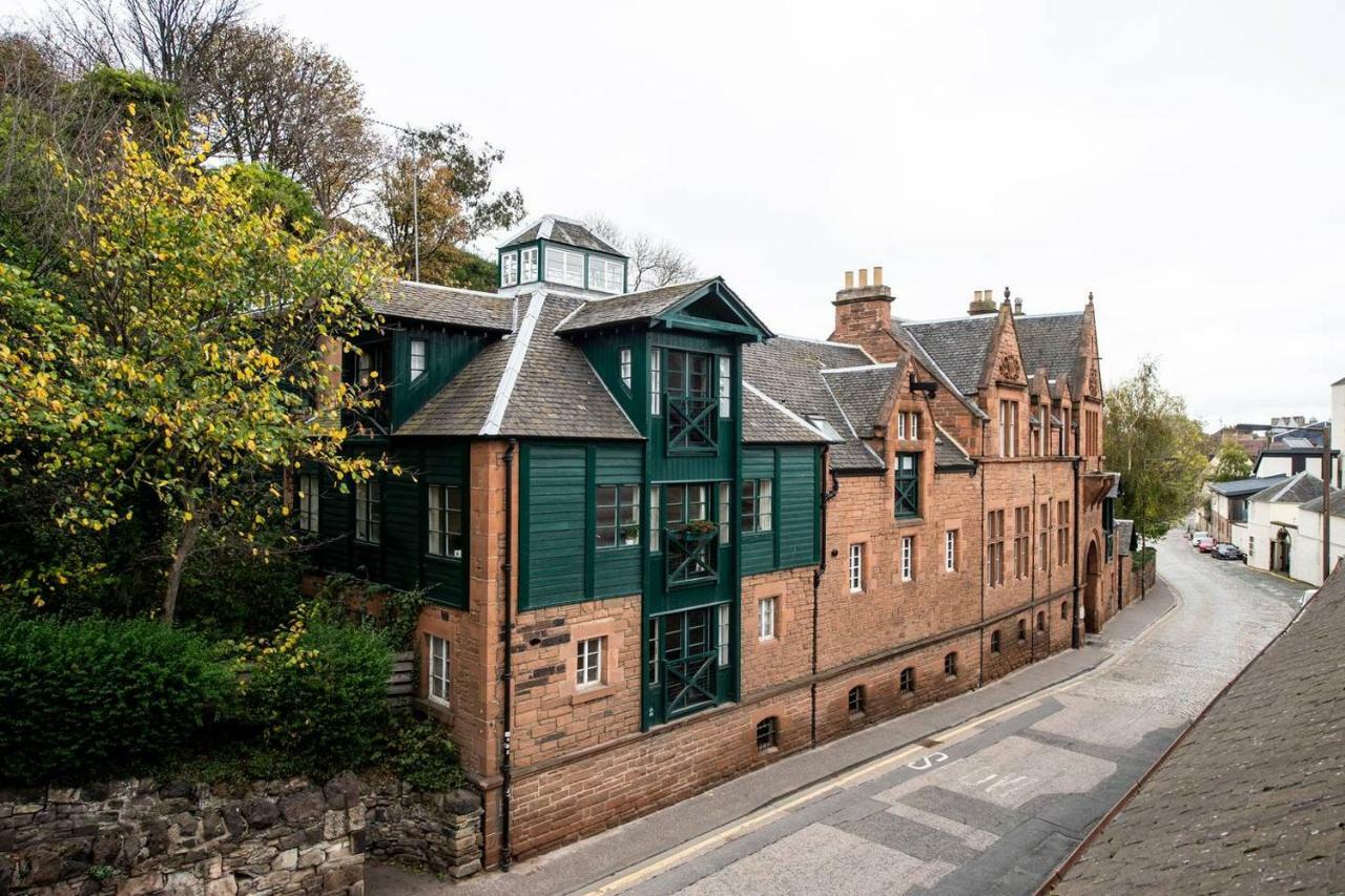 Ferienwohnung Altido Ultra Stylish Calton Road Apt W/ Parking Edinburgh Exterior foto