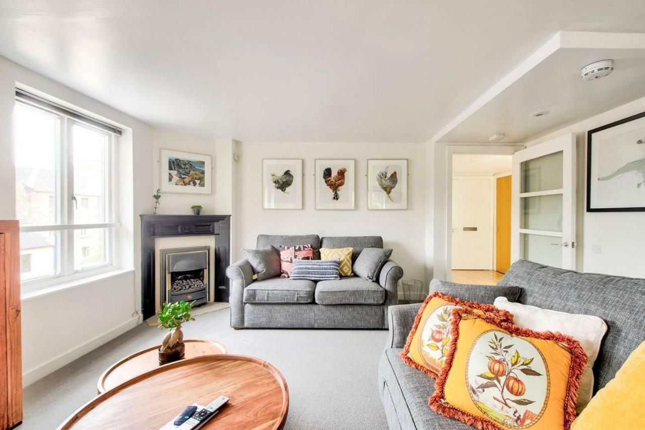 Ferienwohnung Altido Ultra Stylish Calton Road Apt W/ Parking Edinburgh Exterior foto